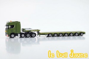 SCANNIA S vert militaire