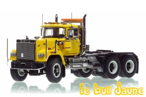 MACK Superliner jaune